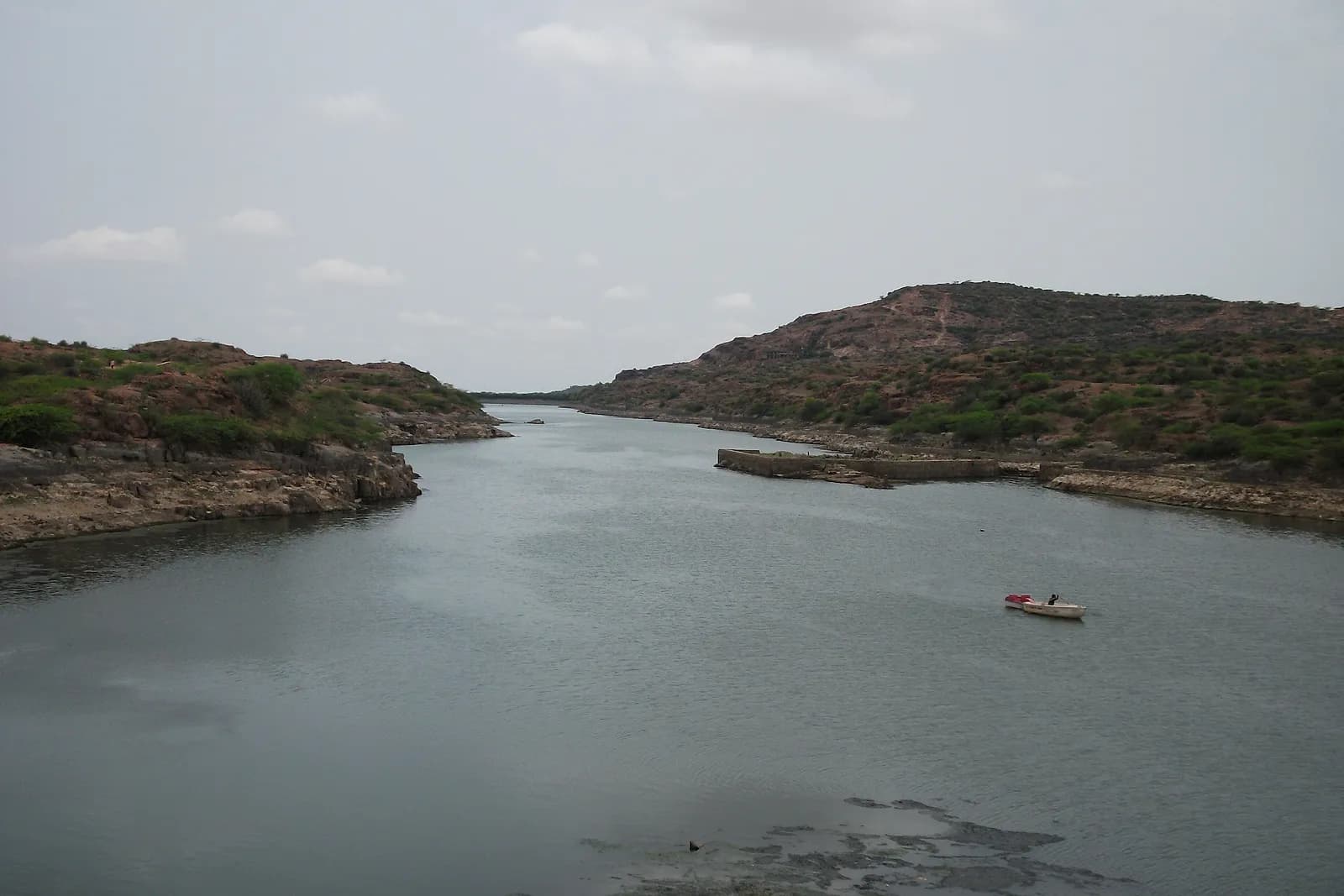 Clear winter light over Kaylana Lake, Jodhpur