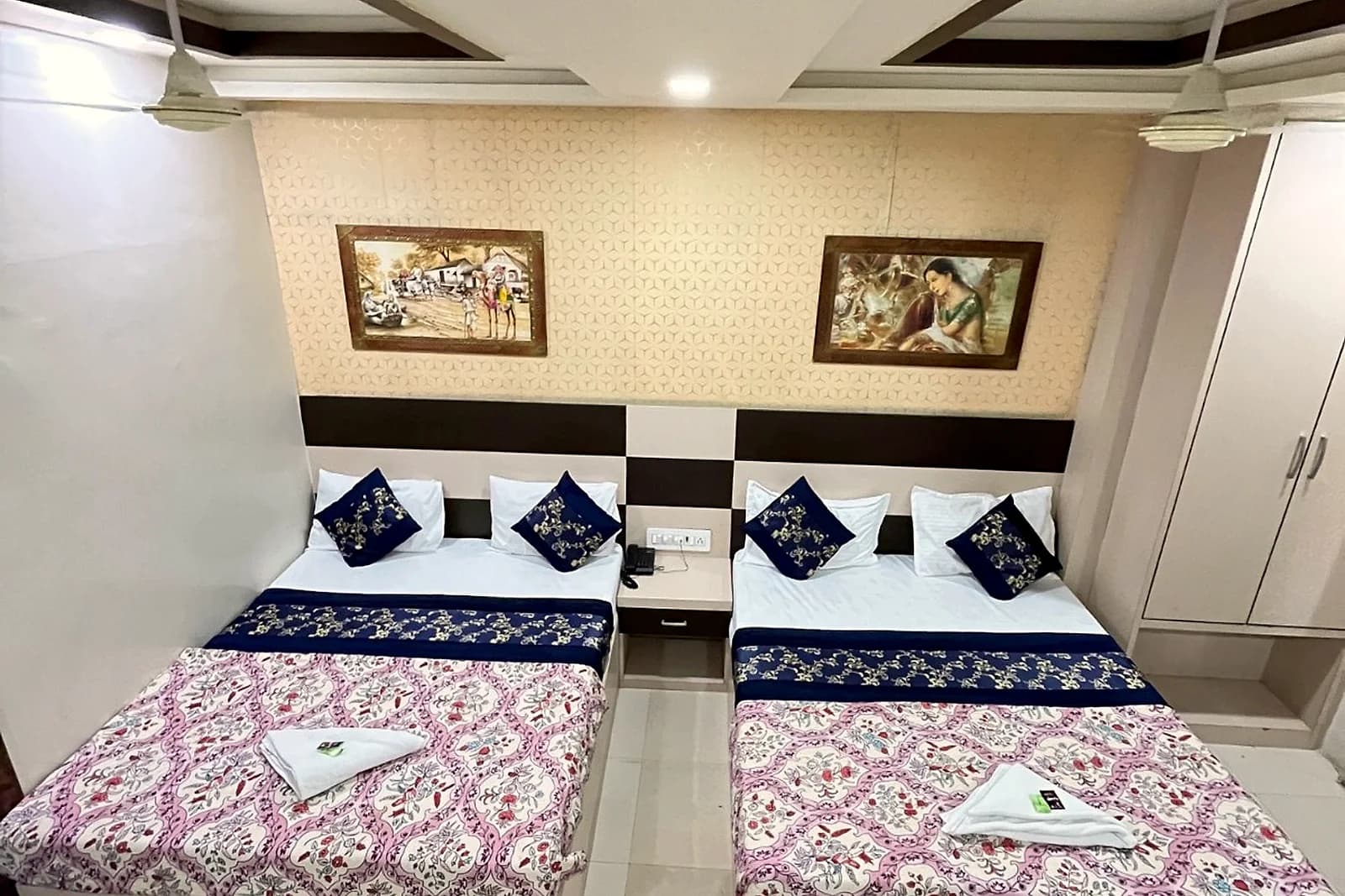 Family Four Bed Room at Hotel Siddhi Vinayak, Jodhpur — view 5