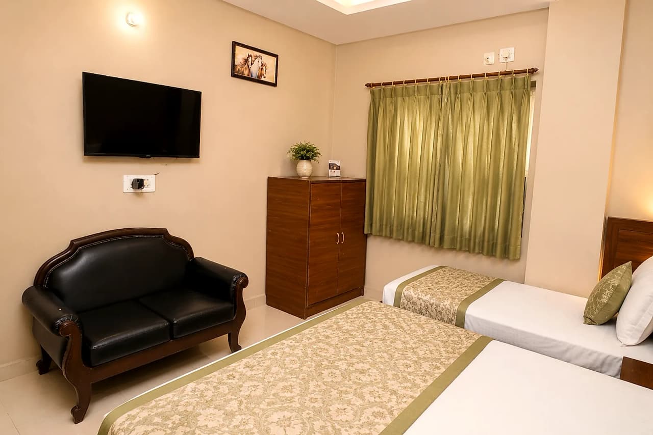Triple Deluxe Room at Hotel Siddhi Vinayak, Jodhpur — view 9